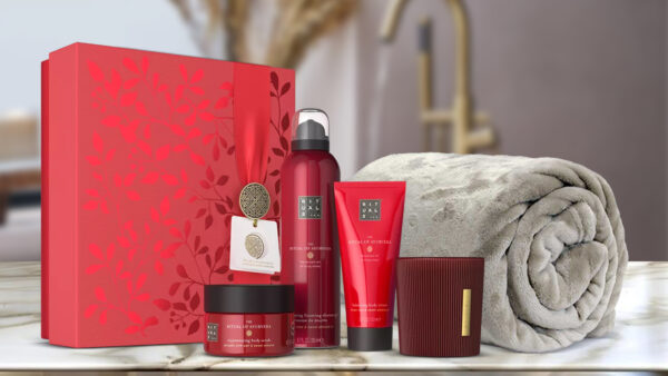Ritual of Ayurveda verwenpakket met luxe fleece plaid