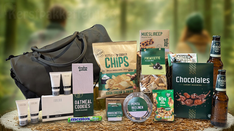 Groen Reispakket – luxe reistas met travelset en heerlijke groene lekkernijen. Perfect als kerstpakket of relatiegeschenk.